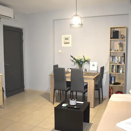 Kalamata Beach Apartment *
